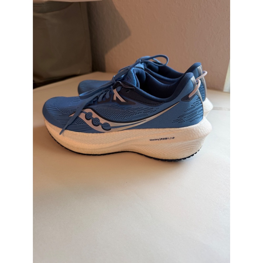 Saucony Triumph 21 Size 8.5 Blue Running Shoes Athleisure Sporty Sneakers